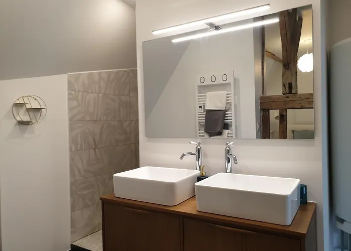 Апартаменты Un Petit Coin De Cathedrale Бове